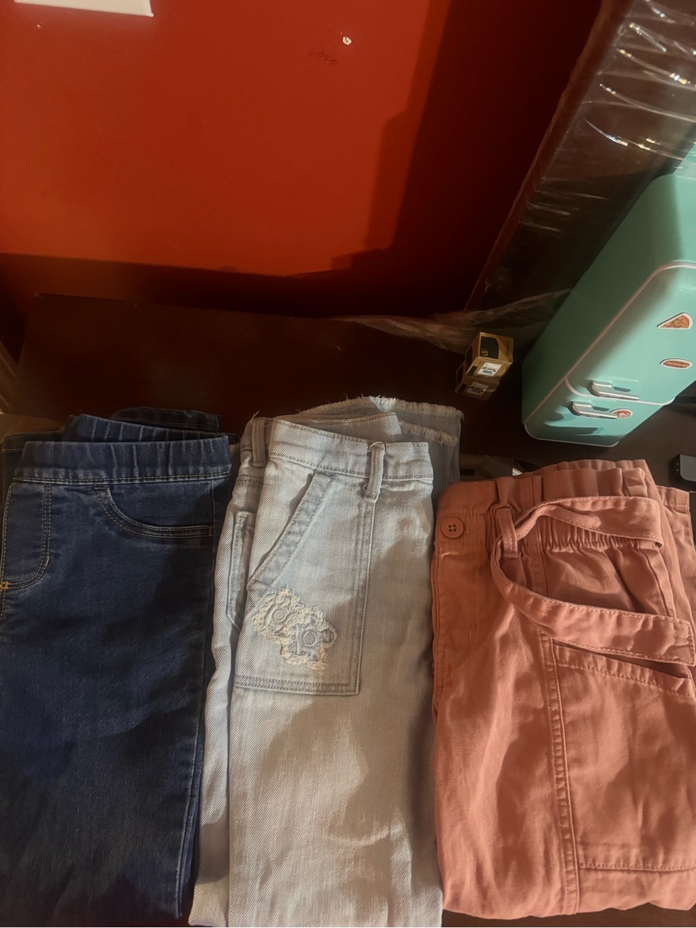 Lot of 3 Oshkosh/Carters Pull-On Jeans 7/8Dark Blue, Light Wash, and pink Cargo
